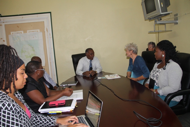 (L-R) Education Planner Dr. Neva Pemberton, Principal Education Officer Palsy Wilkin, Permanent Secretary in the Premier’s Ministry Wakely Daniel, Premier of Nevis and Minister of Education Hon. Vance Amory, California based two-time Olympian Marilyn King at a meeting to discuss training for teachers through her Olympian Thinking programme at the Nevis Island Administration conference room at Bath Hotel on August 25, 2015