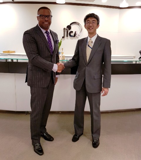 (l-r) Hon. Mark Brantley, Foreign Affairs Minister in St. Kitts and Nevis meeting with Mr. Shigeru Maeda, Senior Vice-President of the Japan International Cooperation Agency in Japan on November 02, 2018
