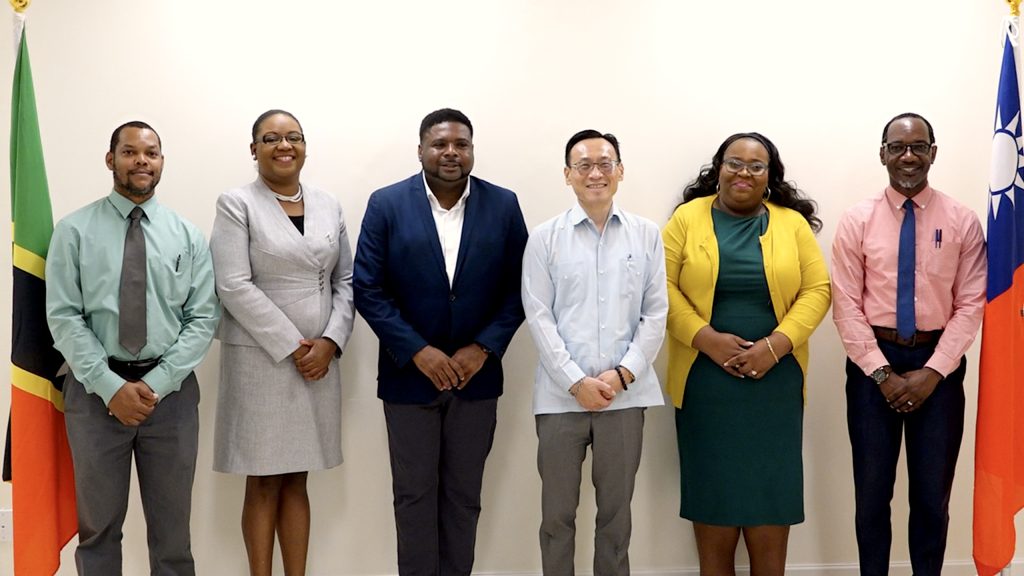 (L-r) Mr. John Williams, Education Officer responsible for the STEM programme on Nevis; Ms. Zahnela Claxton, Principal Education Officer in the Department of Education; Hon. Troy Liburd, Minister of Education; His Excellency Michael Lin, Republic of China (Taiwan) Resident Ambassador to St. Kitts and Nevis; Ms. Londa Brown, Deputy Principal Education Officer; and Mr. Kevin Barrett, Permanent Secretary in the Ministry of Education in the Nevis Island Administration at Pinney’s Estate